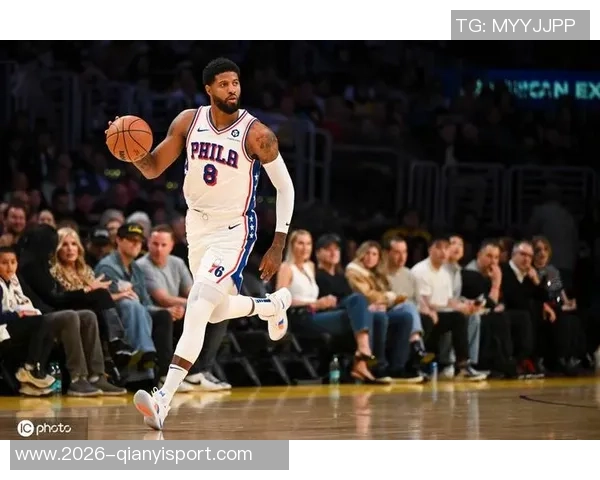 保罗乔治首节表现抢眼9分钟内砍下8分3板1断展现攻击欲望