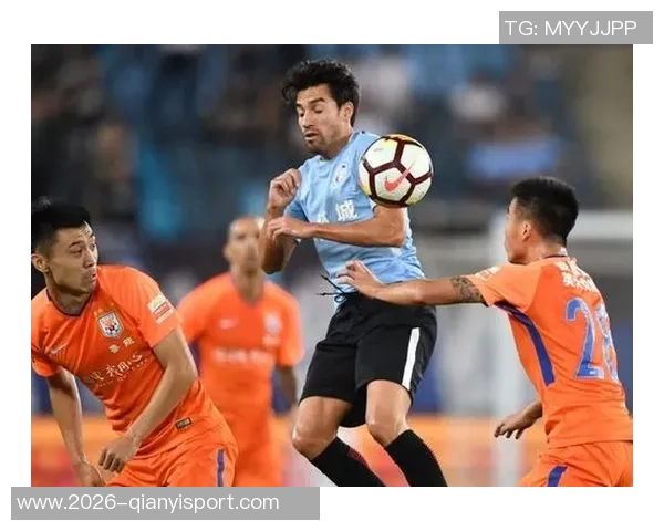 范德彪与裁判争抢球权引发争议赛后社交媒体怒斥裁判不公 范德彪与裁判争抢球权引发争议赛后社交媒体怒斥裁判不公