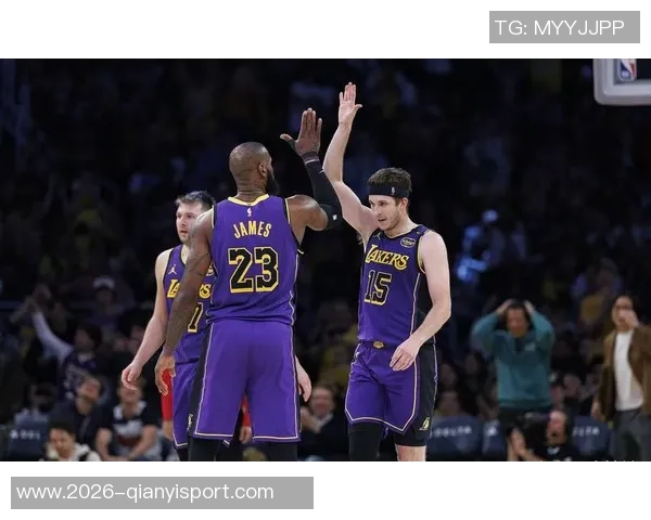 里夫斯再创佳绩以85命中率砍下35分仅次于詹姆斯成为队史传奇 里夫斯再创佳绩以85命中率砍下35分仅次于詹姆斯成为队史传奇